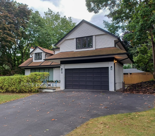 Garage Door Toronto – Residential Garage Door Installation